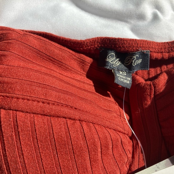 NWT Lily Rose Crop Top - Picture 2 of 2